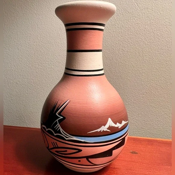 Cedar Mesa Signed hand-painted Pottery Bud Vase Desert Rainbow End of the trail - Picture 4 of 10